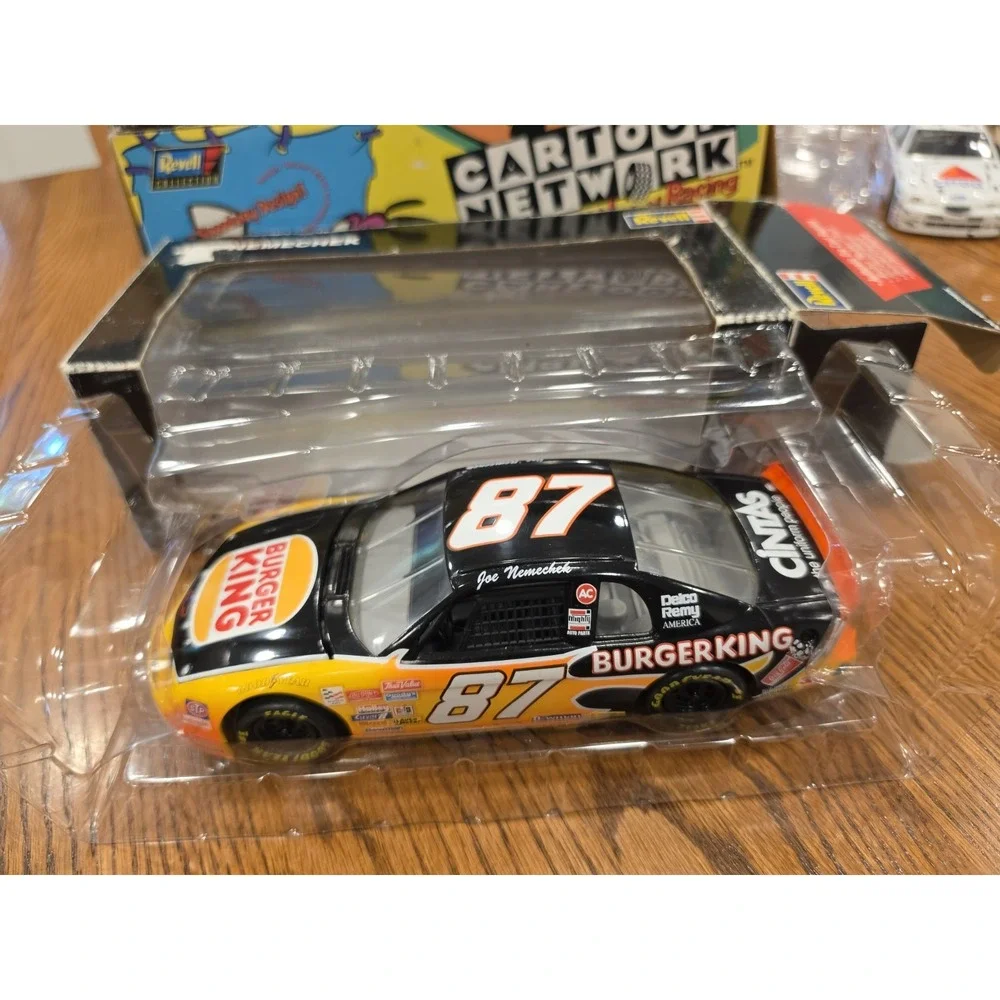 Revell 3443 Joe Nemechek #87 Burger King Diecast Chevy 1996 NASCAR 1:24 Racing